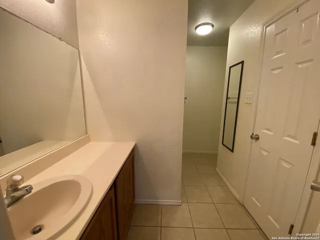 $1,500 | 10614 Shaenmeadow, San Antonio, TX 78254