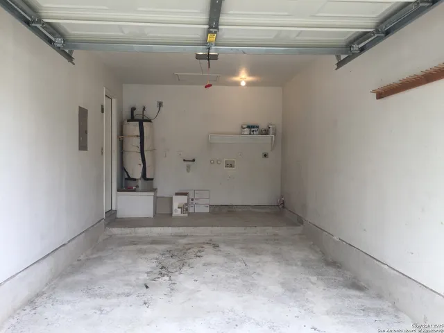 $1,500 | 10614 Shaenmeadow, San Antonio, TX 78254