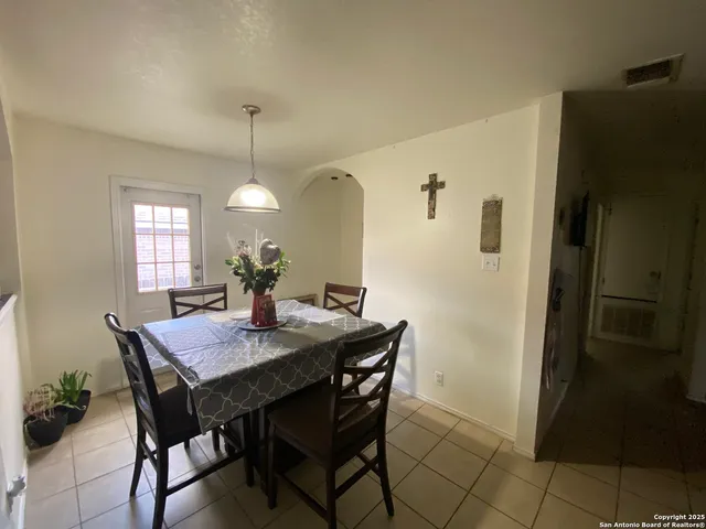 $1,500 | 10614 Shaenmeadow, San Antonio, TX 78254
