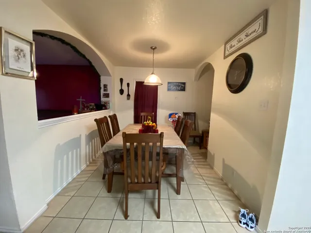 $1,500 | 10614 Shaenmeadow, San Antonio, TX 78254