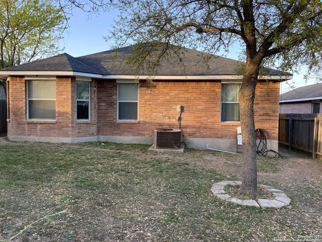 $1,500 | 10614 Shaenmeadow, San Antonio, TX 78254