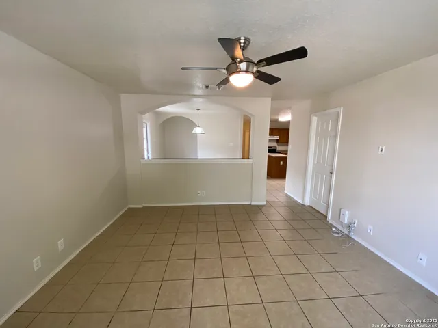 $1,500 | 10614 Shaenmeadow, San Antonio, TX 78254