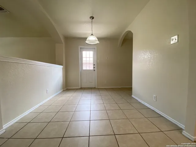 $1,500 | 10614 Shaenmeadow, San Antonio, TX 78254