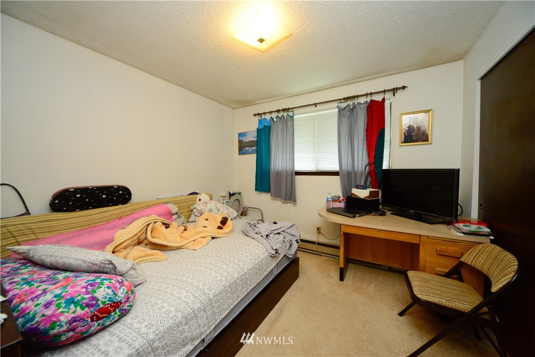 824 Dundee Road Northwest Olympia, WA 98502 - Photo 12 of 15 Gallery Image 12