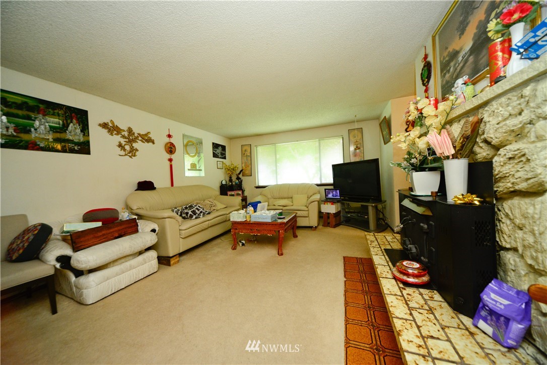 824 Dundee Road Northwest Olympia, WA 98502 - Photo 5 of 15 Gallery Image 5