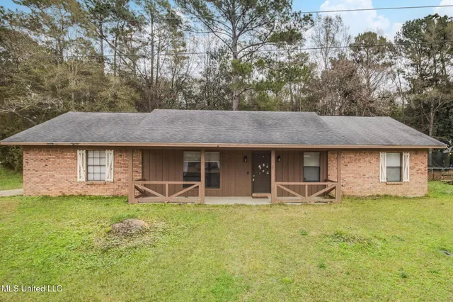 $155,000 | 10428 Riverbend Circle, Moss Point, MS 39562