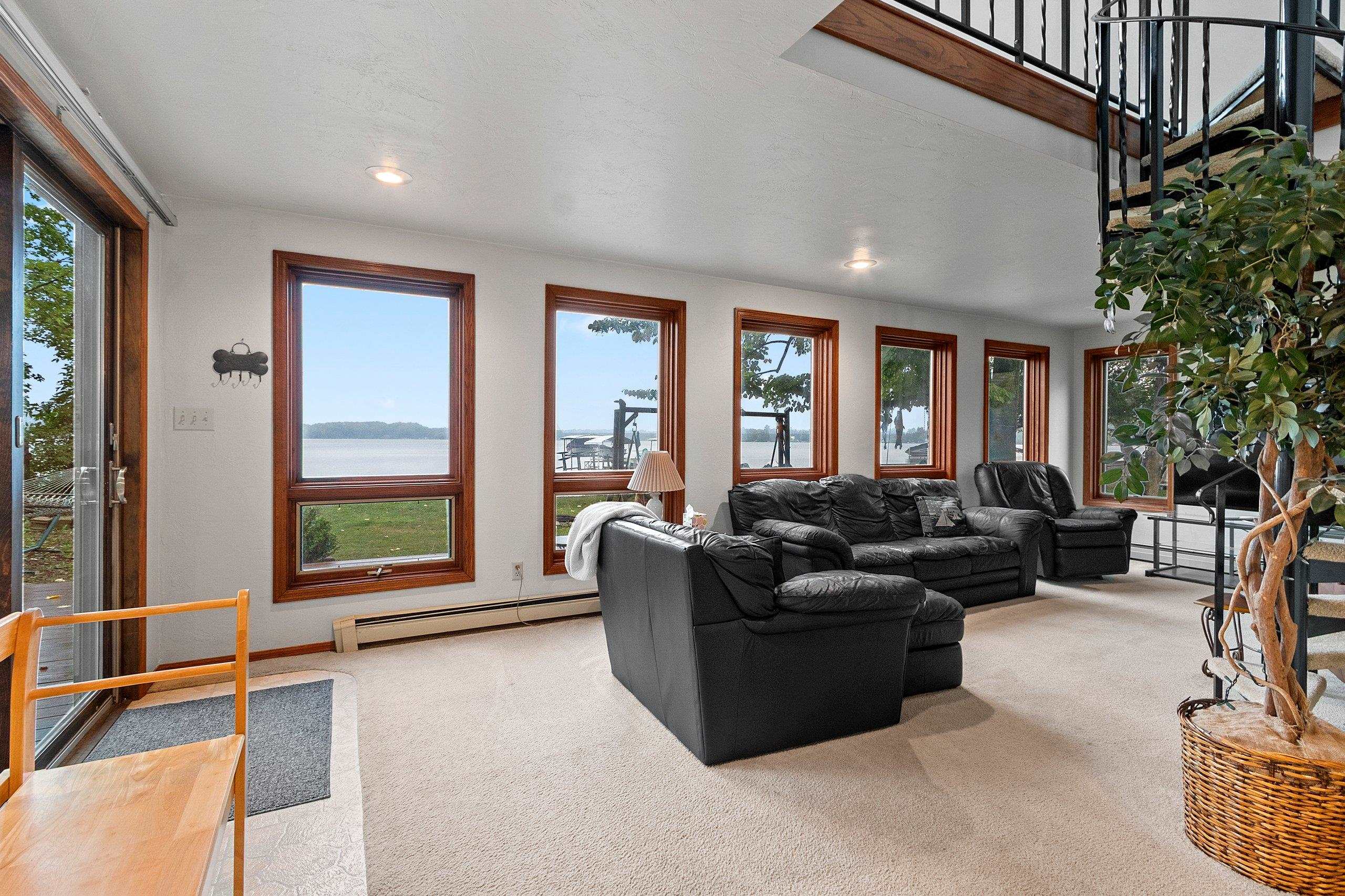 9401 County Road G Suring, WI 54174 - Photo 6 of 75 Gallery Image 6