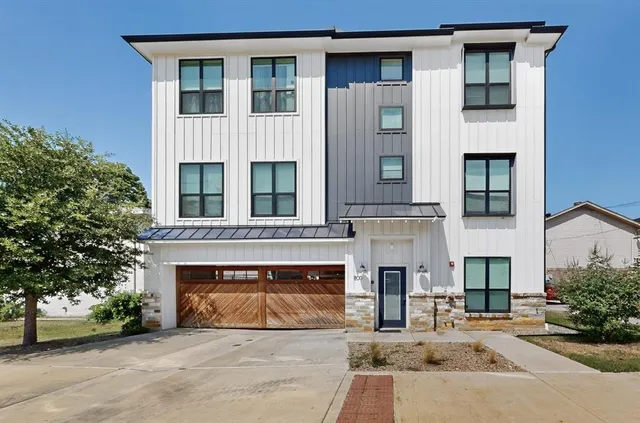 $1,450 | 800 South Welch Street, Unit 102, Denton, TX 76201