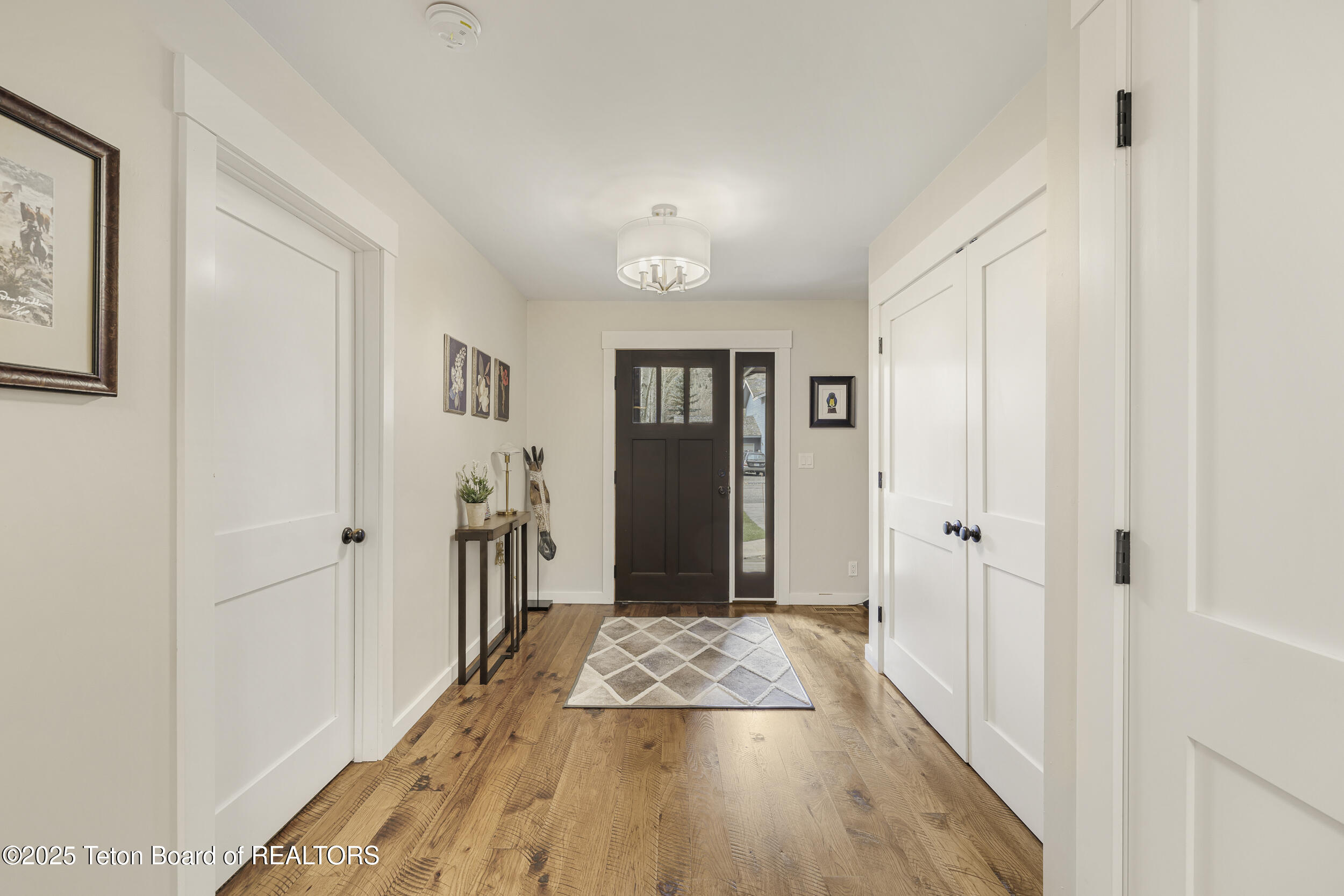 2022 Hidden Ranch Loop Jackson, WY 83001 - Photo 6 of 30 Entry Alt