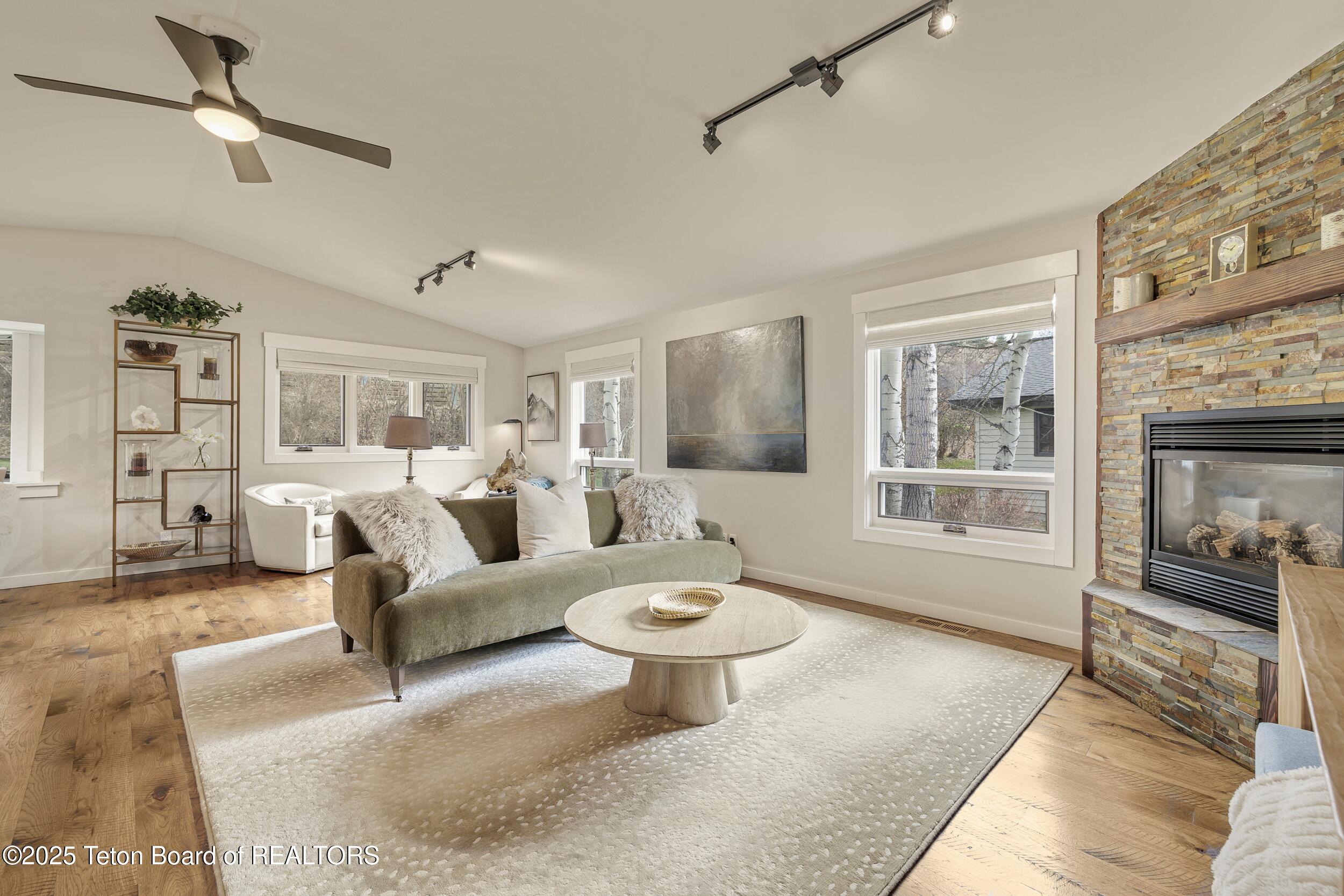 2022 Hidden Ranch Loop Jackson, WY 83001 - Photo 7 of 30 Living Room