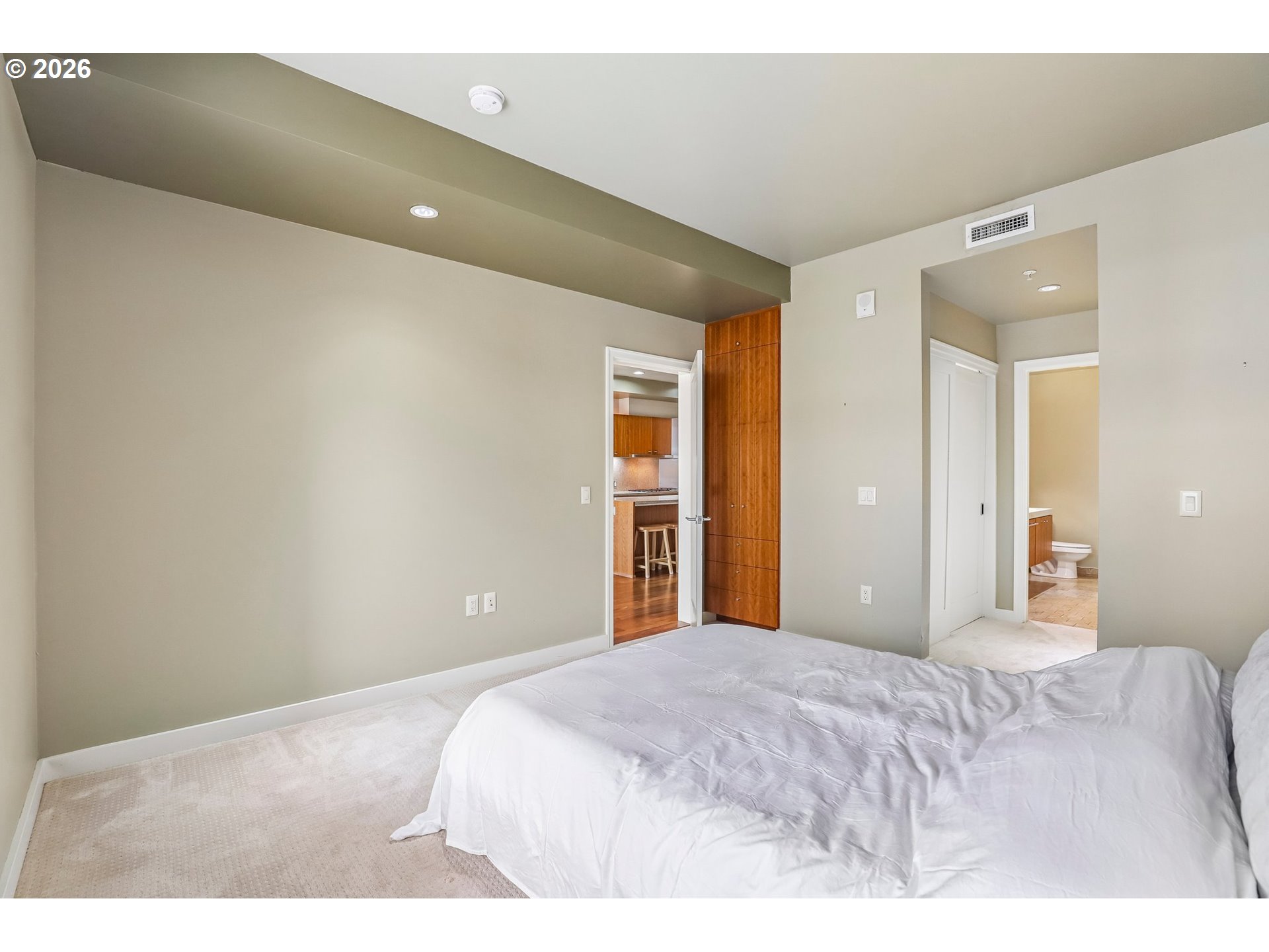 841 Southwest Gaines Street, Unit 335 Portland, OR 97239 - Photo 29 of 35