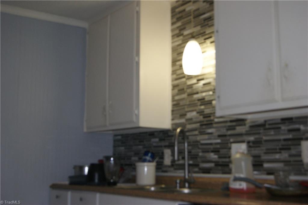 5703 Bramblegate Road Greensboro, NC 27409 - Photo 11 of 22