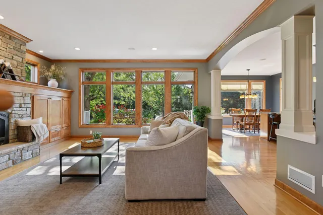 $925,000 | 1646 Isabella Parkway, Chaska, MN 55318