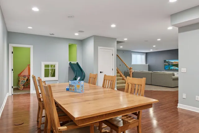 $925,000 | 1646 Isabella Parkway, Chaska, MN 55318