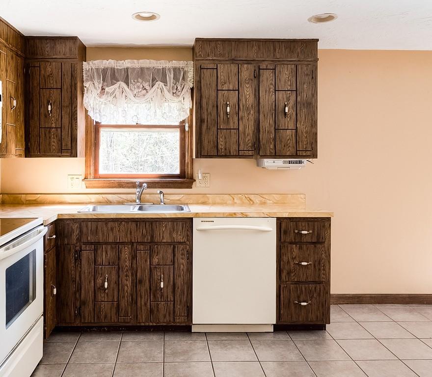 176 Barre Paxton Road Rutland, MA 01543 - Photo 8 of 41
