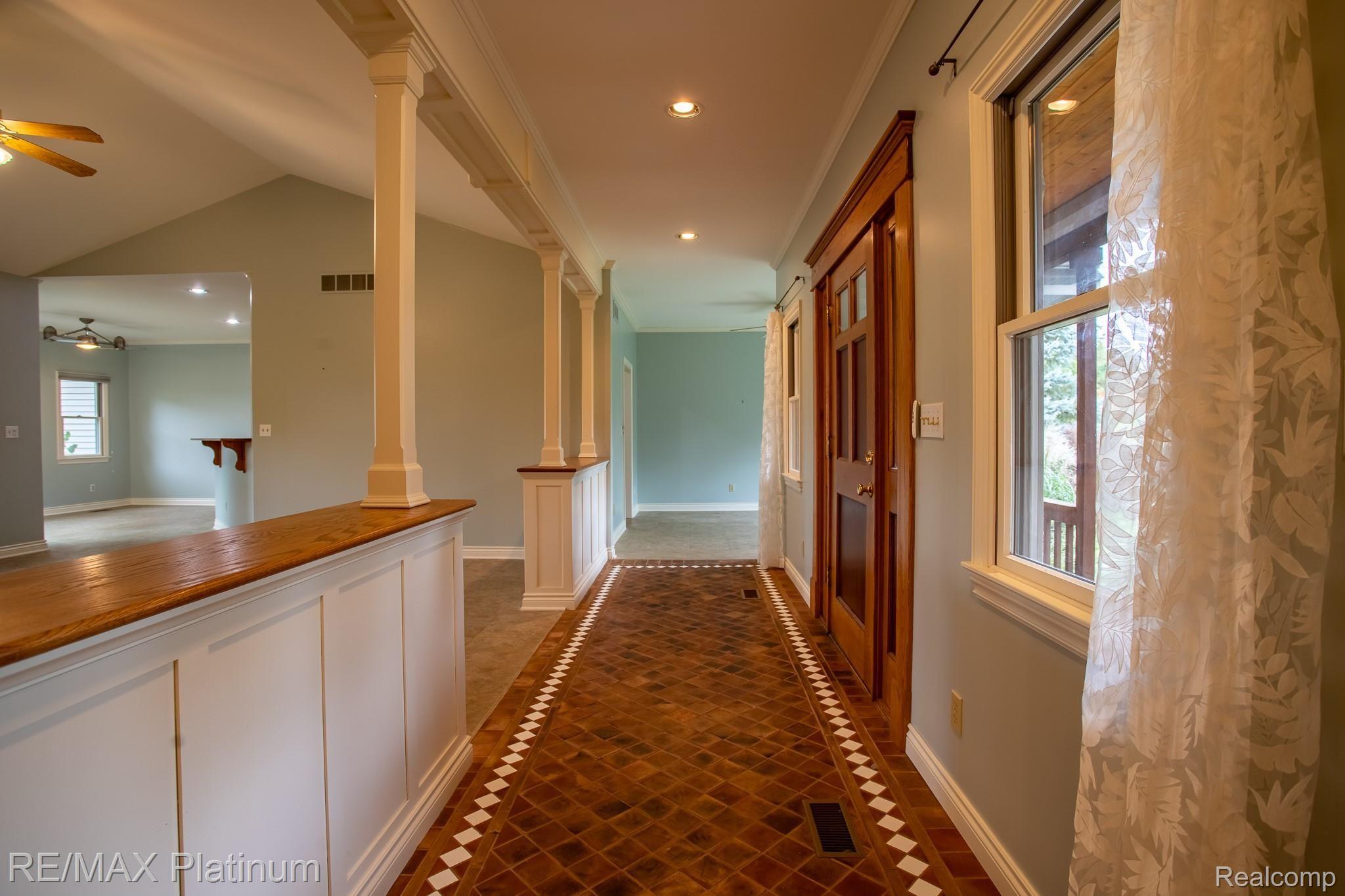 4871 Pratt Road Ann Arbor, MI 48103 - Photo 8 of 67 IMG_7070-HDR.jpg