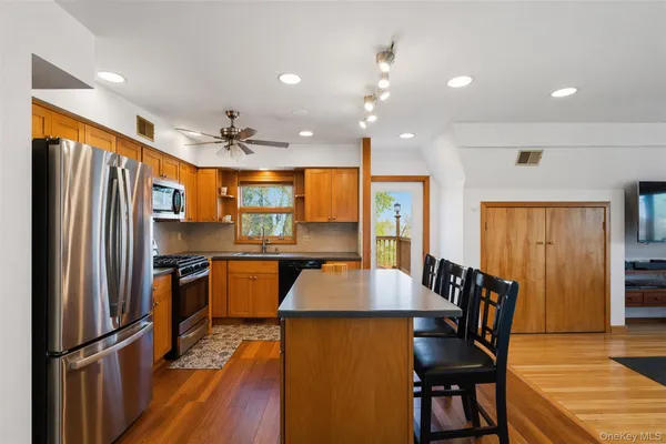 $715,000 | 180 East Railroad Avenue, West Haverstraw, NY 10993