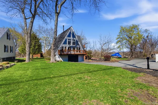 $715,000 | 180 East Railroad Avenue, West Haverstraw, NY 10993