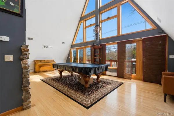 $715,000 | 180 East Railroad Avenue, West Haverstraw, NY 10993