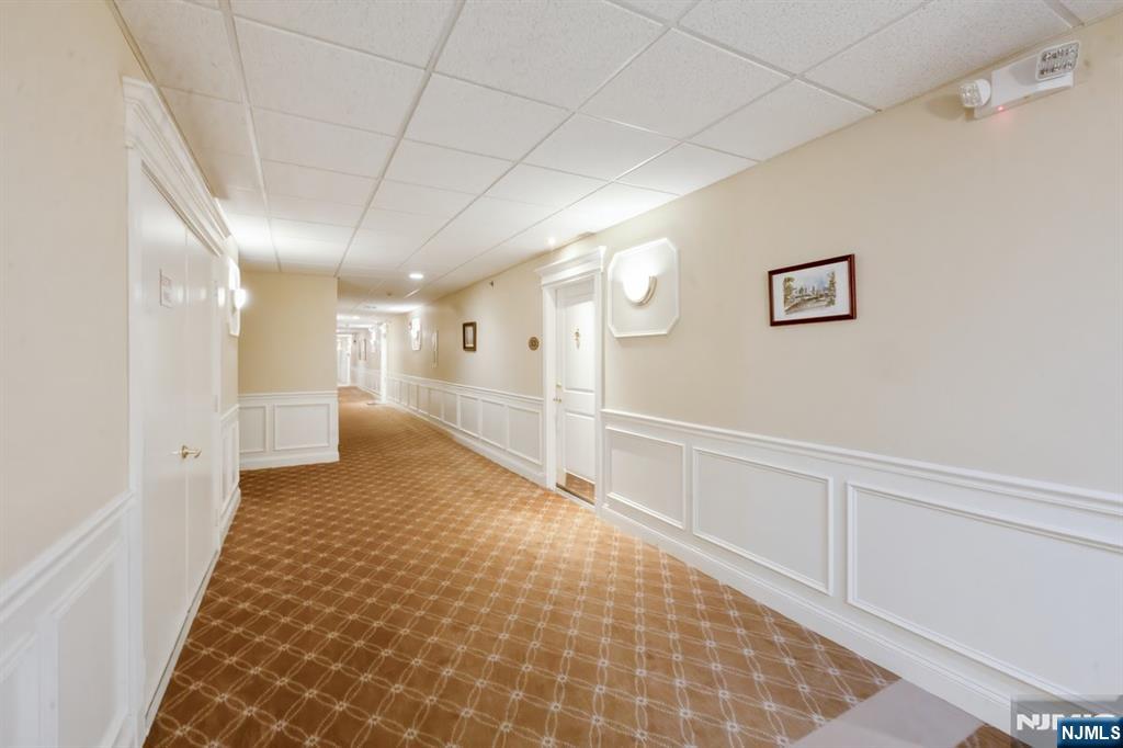 175 Rochelle Avenue, Unit 321 Rochelle Park, NJ 07662 - Photo 6 of 27