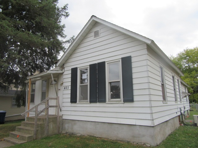 423 North 3rd Street Clinton, IA 52732 - Photo 2 of 9 Gallery Image 2