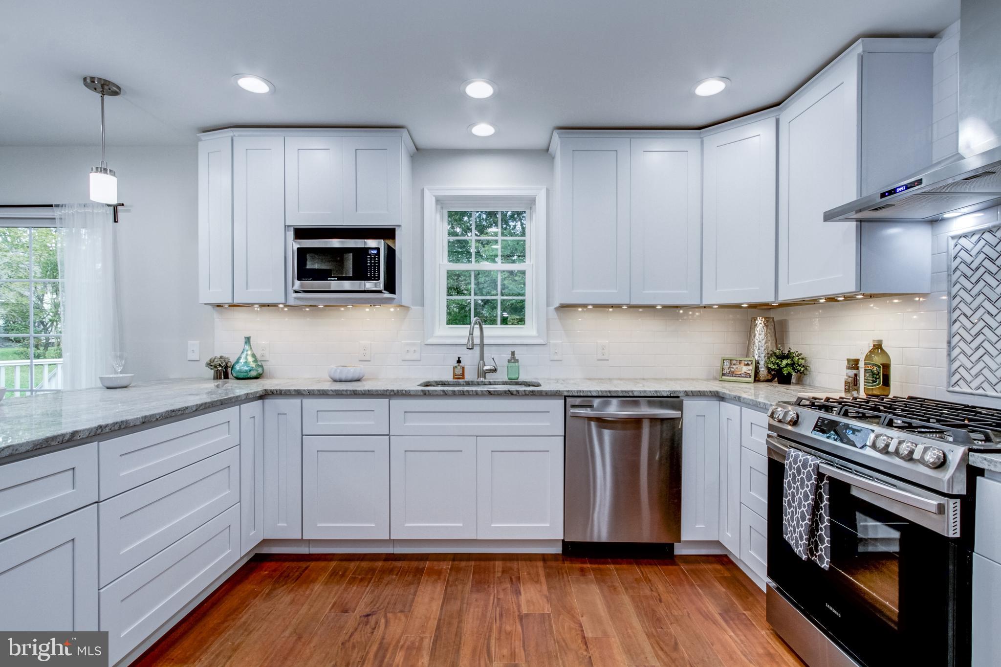 508 South Providence Road Wallingford, PA 19086 - Photo 16 of 63 Stainless steel appliances and upgraded granite