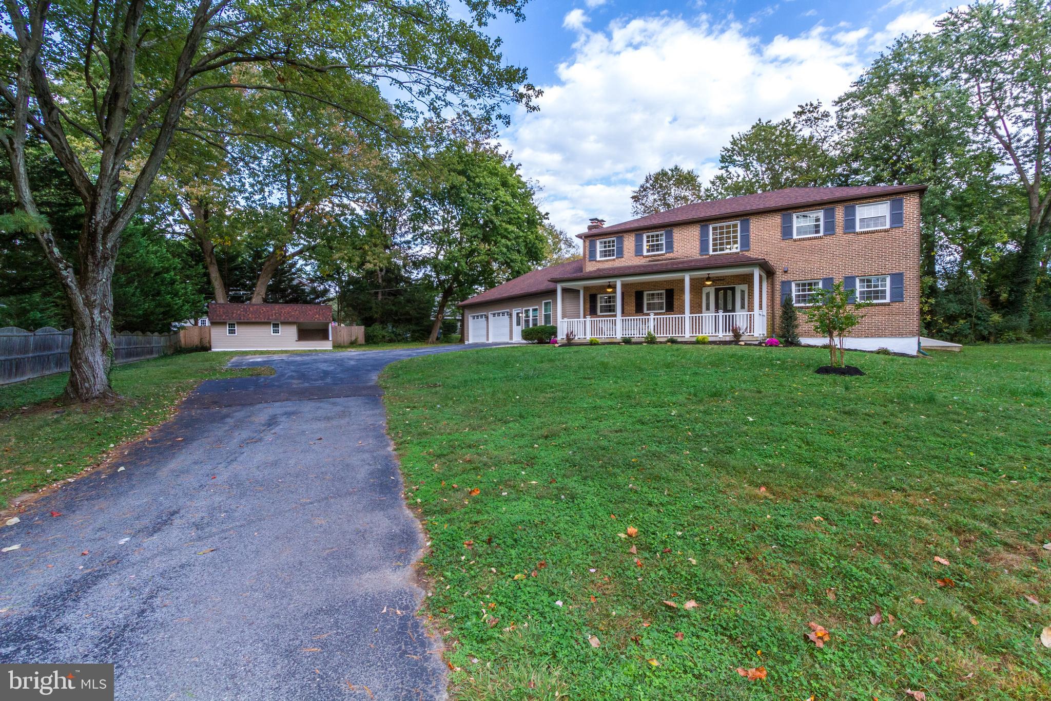 508 South Providence Road Wallingford, PA 19086 - Photo 62 of 63 Large Private Driveway