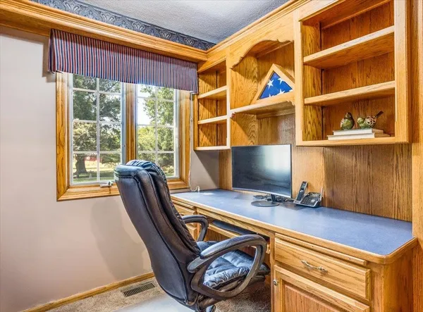 $525,000 | 2331 East Madison Avenue, Derby, KS 67037