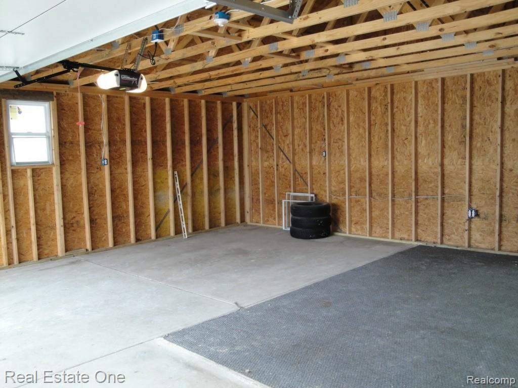 110 Manatee Hazel Park, MI 48030 - Photo 19 of 19