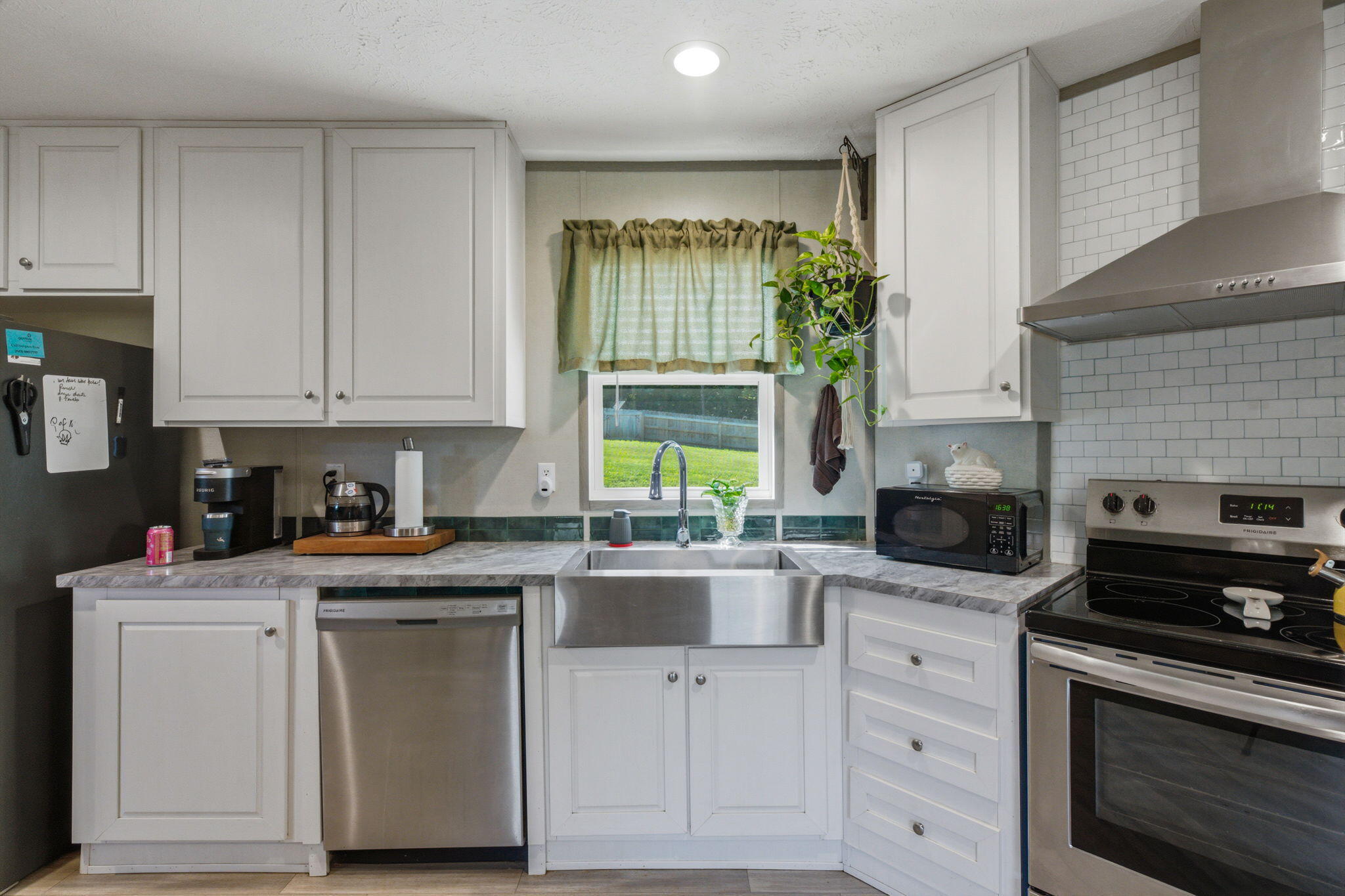 298 Agency Creek Lane Decatur, TN 37322 - Photo 9 of 26 Kitchen