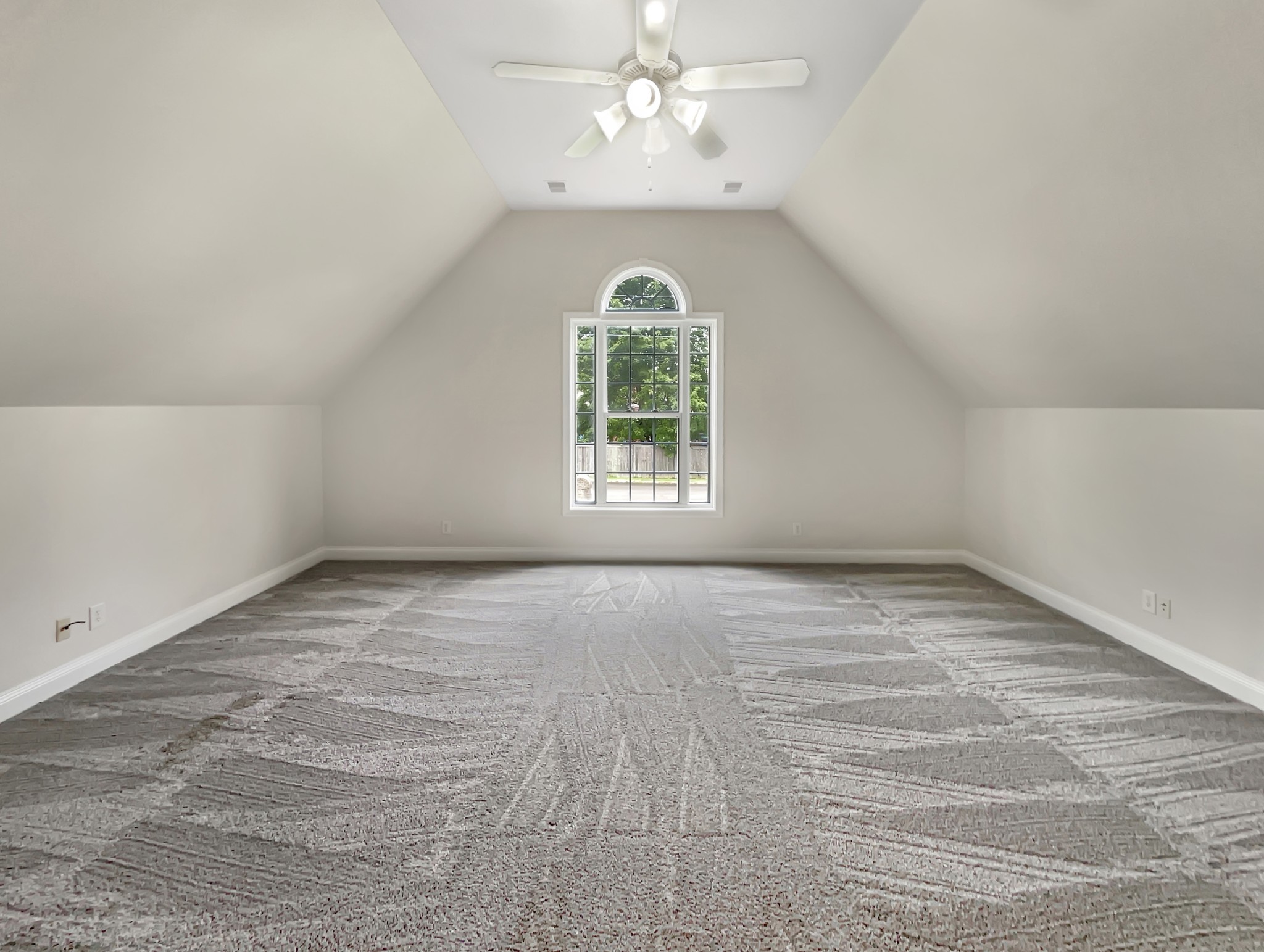 710 Heritage Road Lebanon, TN 37087 - Photo 19 of 23 a view of an empty room with a window