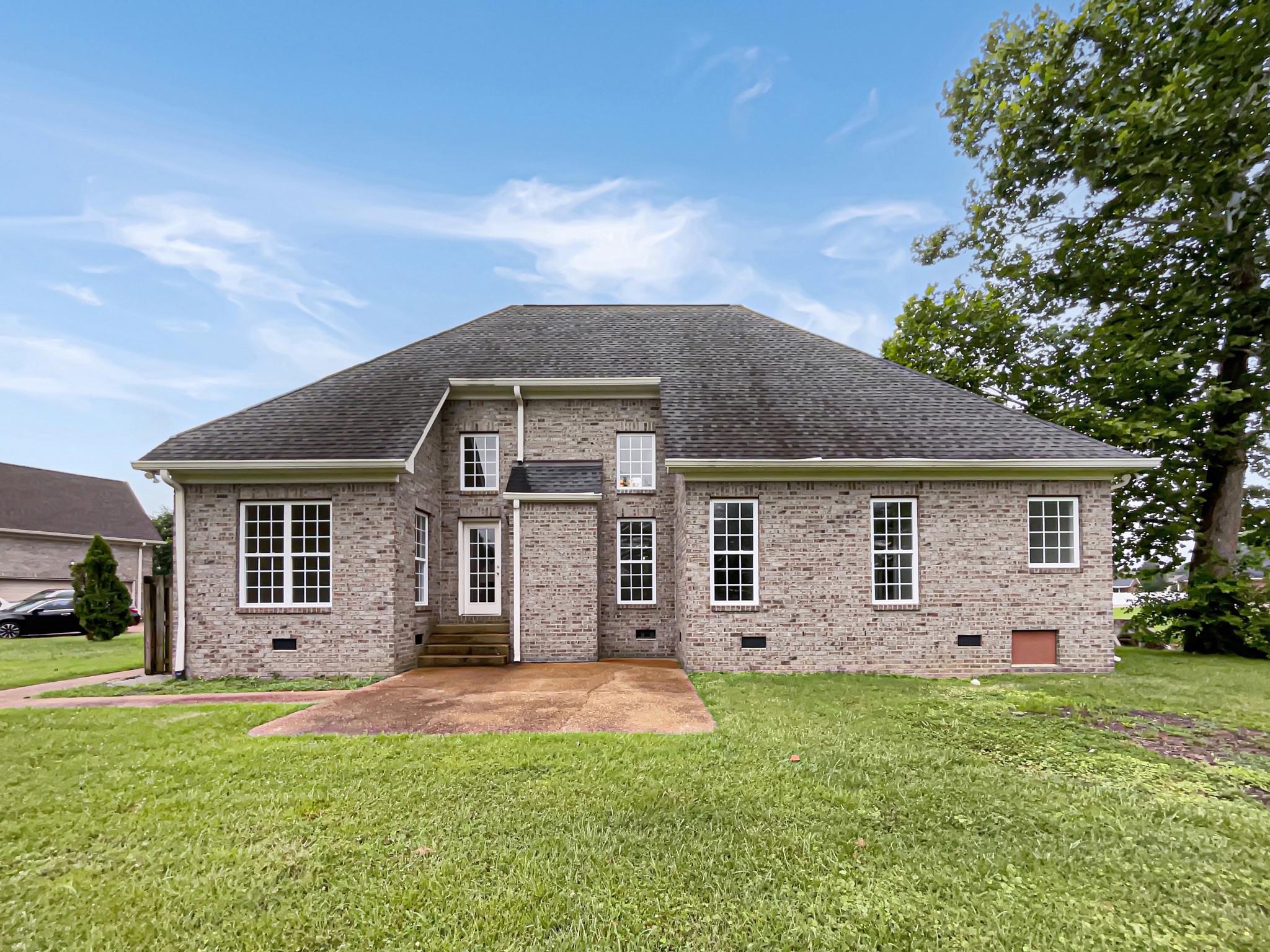 710 Heritage Road Lebanon, TN 37087 - Photo 22 of 23 front view of a house with a yard