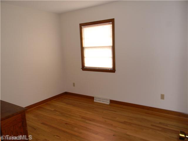 123 Aaron Road Elkin, NC 28621 - Photo 5 of 11 1st Bedroom.