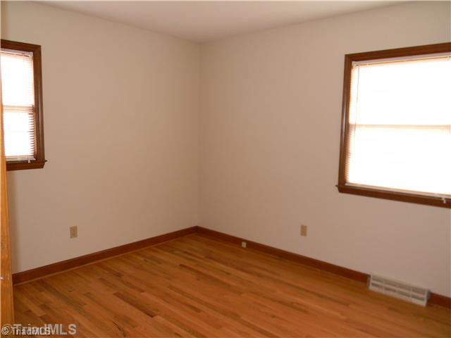 123 Aaron Road Elkin, NC 28621 - Photo 7 of 11 2nd Bedroom.