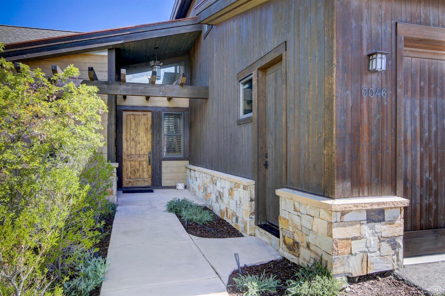 46 Hollis Lane Edwards, CO 81632 - Photo 3 of 25 a front view of a house