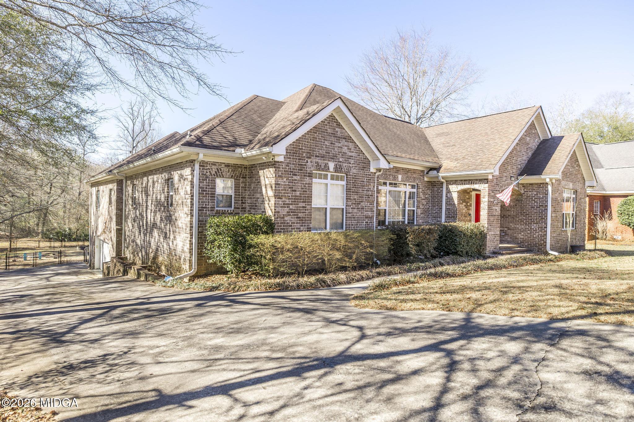 126 Pineworth Pointe Drive Macon, GA 31206 - Photo 5 of 50 126 Pineworth Pointe Dr 5