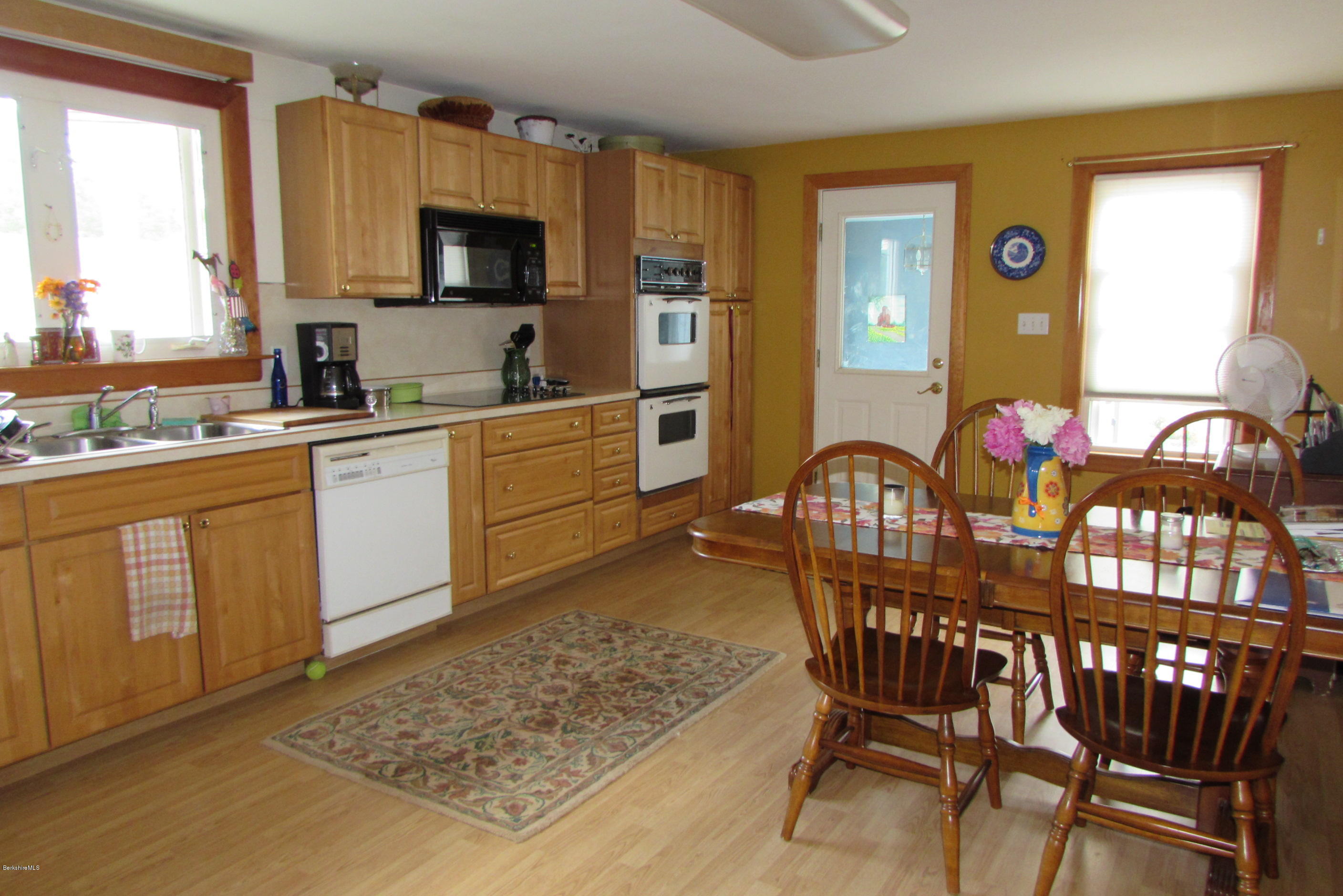 175 Tamarack Road Pittsfield, MA 01201 - Photo 3 of 22 Kitchen