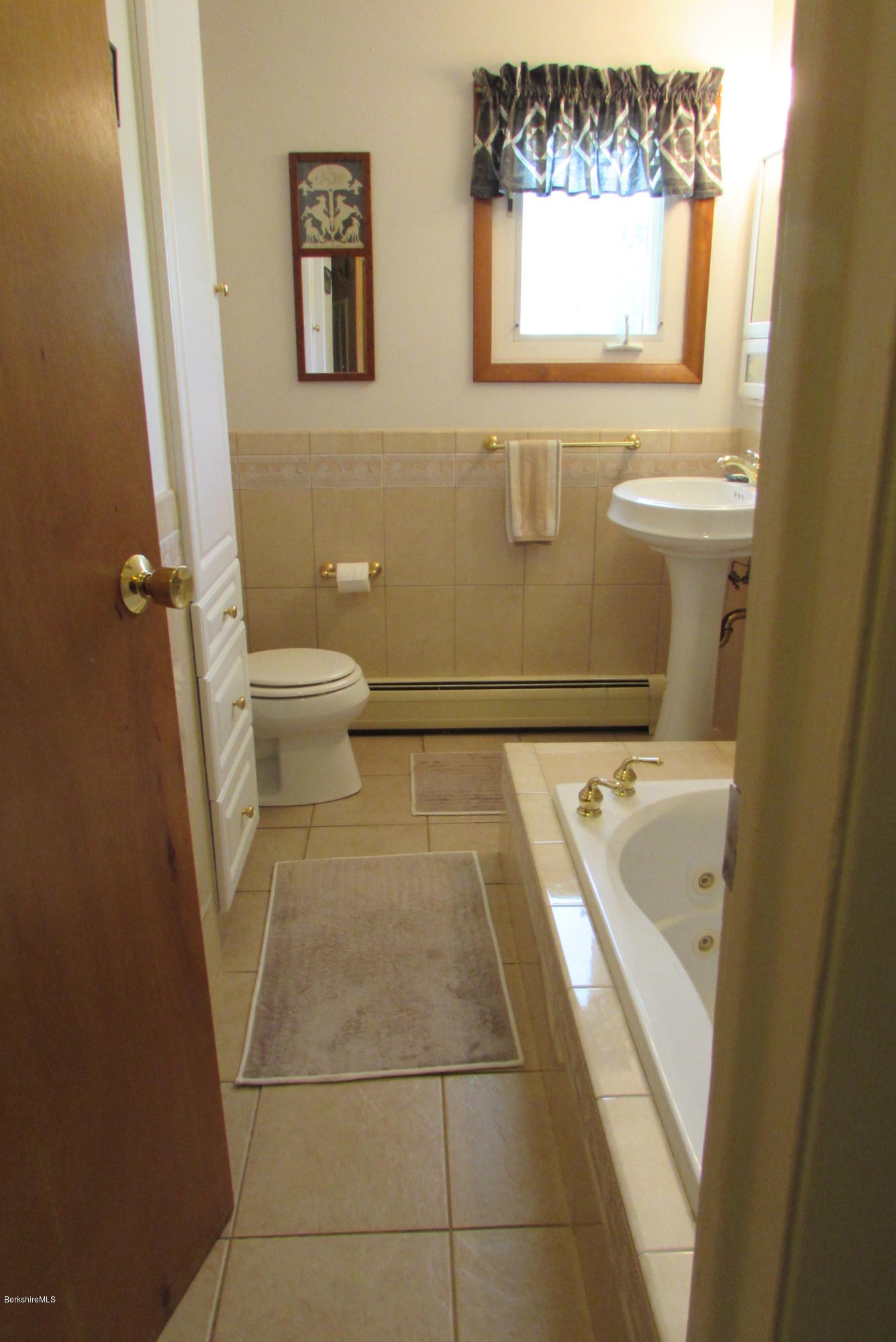 175 Tamarack Road Pittsfield, MA 01201 - Photo 9 of 22 Full Bath