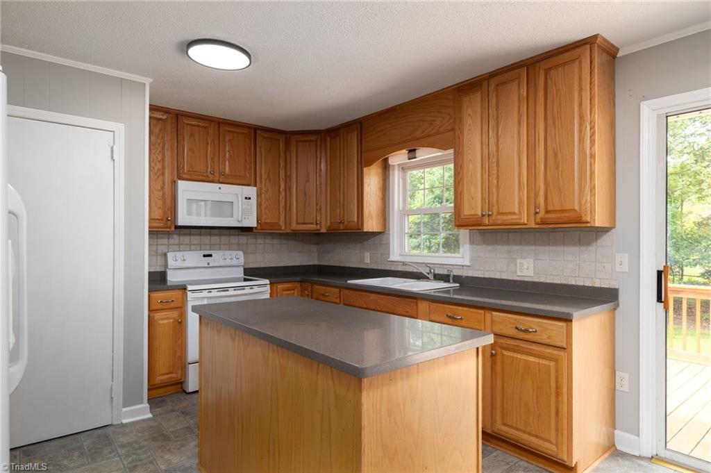 441 Irvin Farm Road Reidsville, NC 27320 - Photo 11 of 37 Gallery Image 11