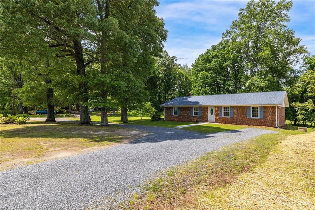 441 Irvin Farm Road Reidsville, NC 27320 - Photo 4 of 37 Gallery Image 4