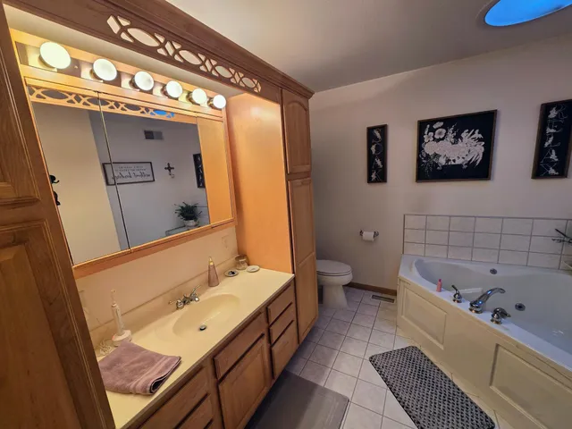 $379,900 | 807 8th Street Southwest, Pipestone, MN 56164