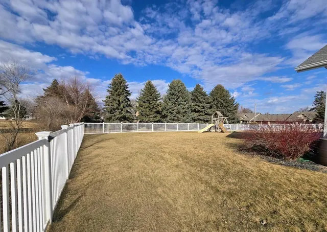 $379,900 | 807 8th Street Southwest, Pipestone, MN 56164