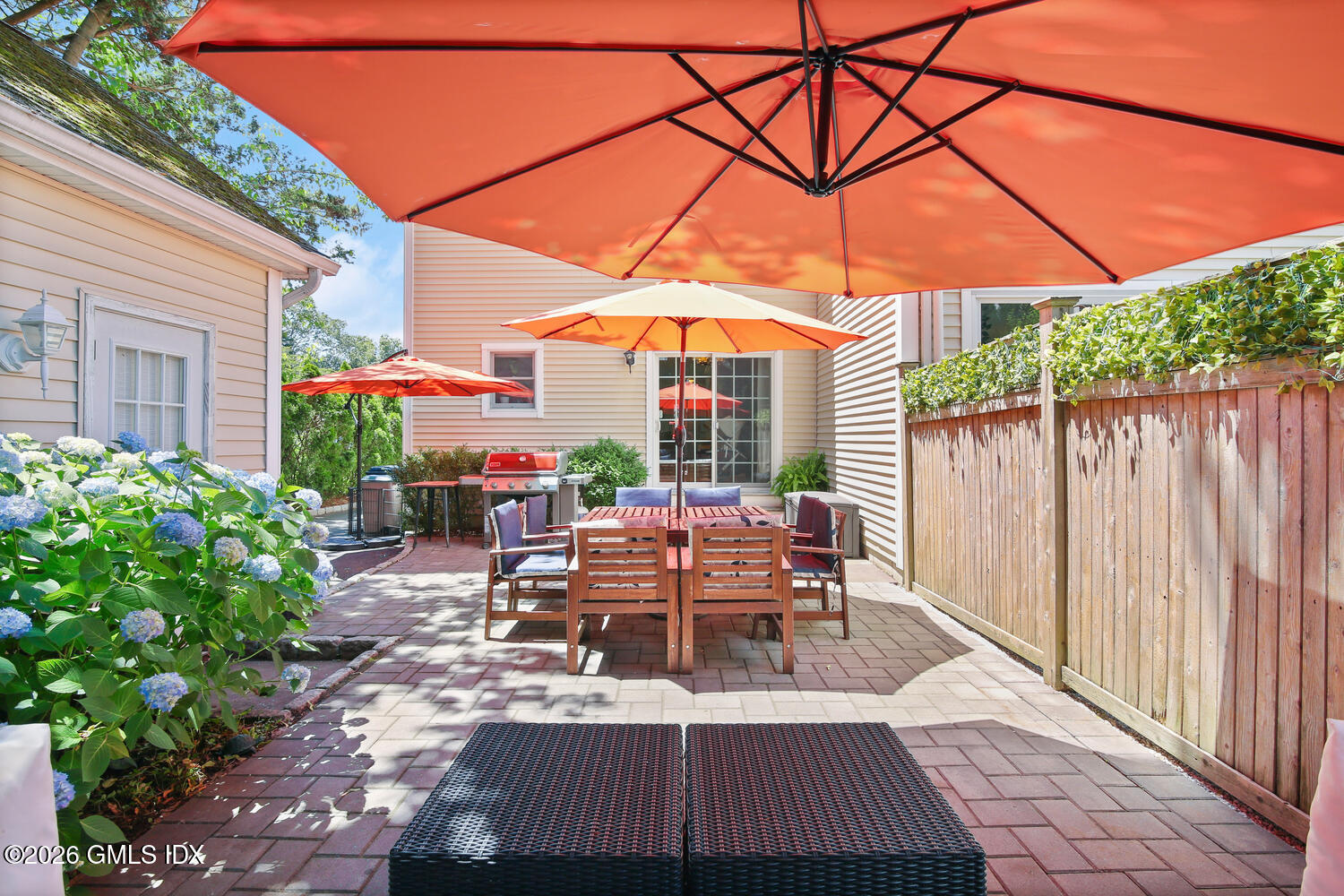 149 Byram Road, Unit B Greenwich, CT 06830 - Photo 2 of 18 149 Byram Rd Unit B Greenwich-large-038-