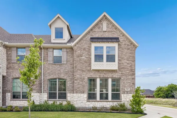 $3,300 | 7035 Granbury Lane, Grand Prairie, TX 75054