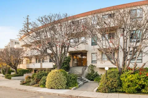 $895,000 | 1500 Willow Avenue, Unit 301, Burlingame, CA 94010