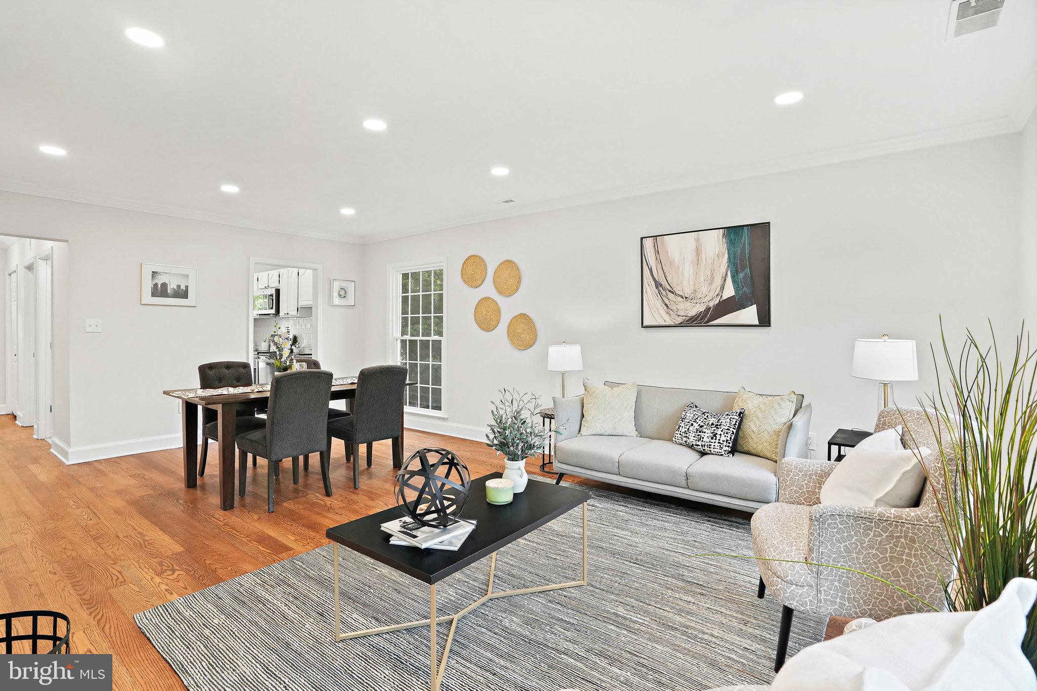 3259 Sutton Place Northwest, Unit A Washington, DC 20016 - Photo 12 of 41 Living Room