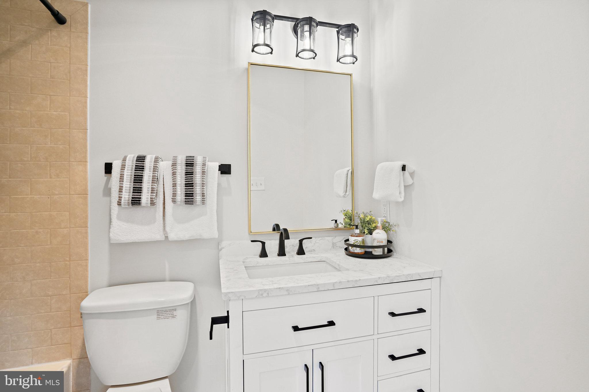 3259 Sutton Place Northwest, Unit A Washington, DC 20016 - Photo 20 of 41 Master Suite Bath