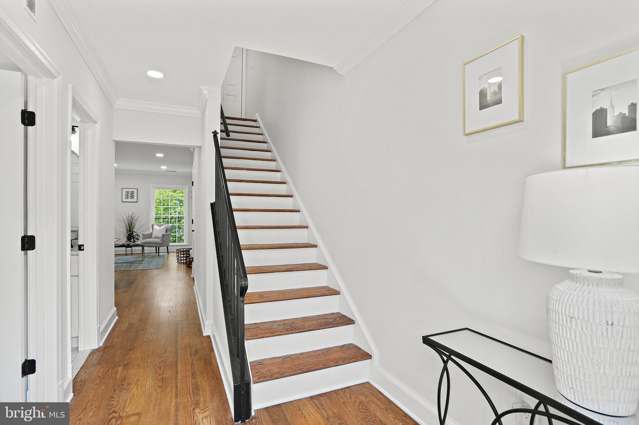 3259 Sutton Place Northwest, Unit A Washington, DC 20016 - Photo 4 of 41 Entry