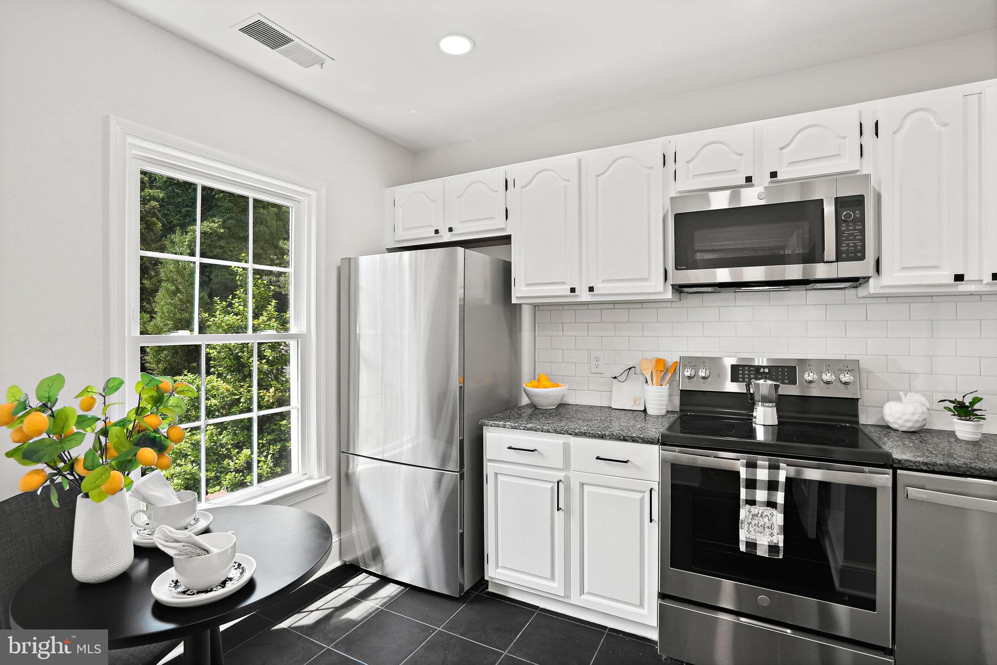 3259 Sutton Place Northwest, Unit A Washington, DC 20016 - Photo 5 of 41 Kitchen