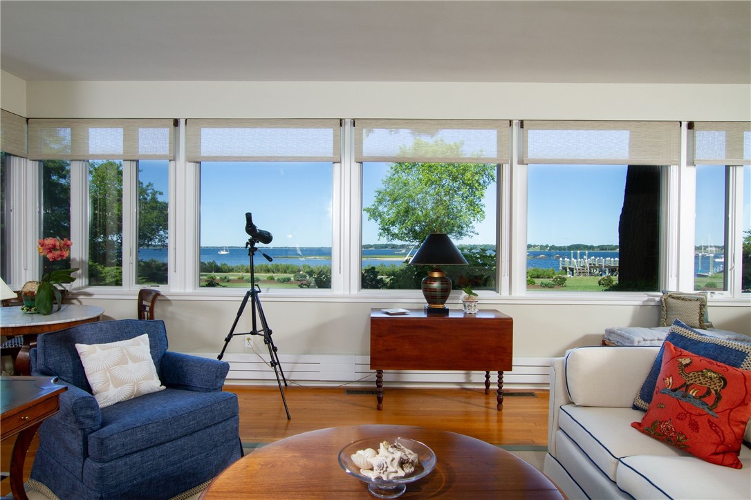 151 Ferry Road Bristol, RI 02809 - Photo 23 of 49 Living Room views